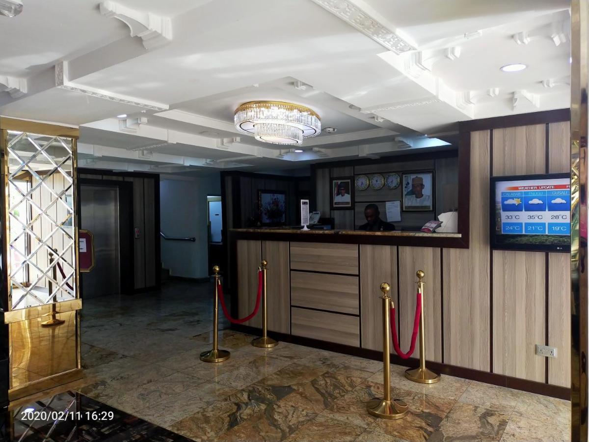 อิมมาคิวเลท แพลตินั่ม ลักชัวรี รีสอร์ต Hotel อาบูจา ภายนอก รูปภาพ