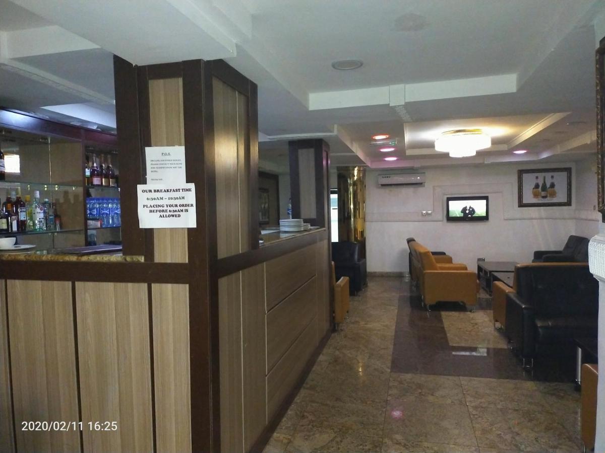 อิมมาคิวเลท แพลตินั่ม ลักชัวรี รีสอร์ต Hotel อาบูจา ภายนอก รูปภาพ