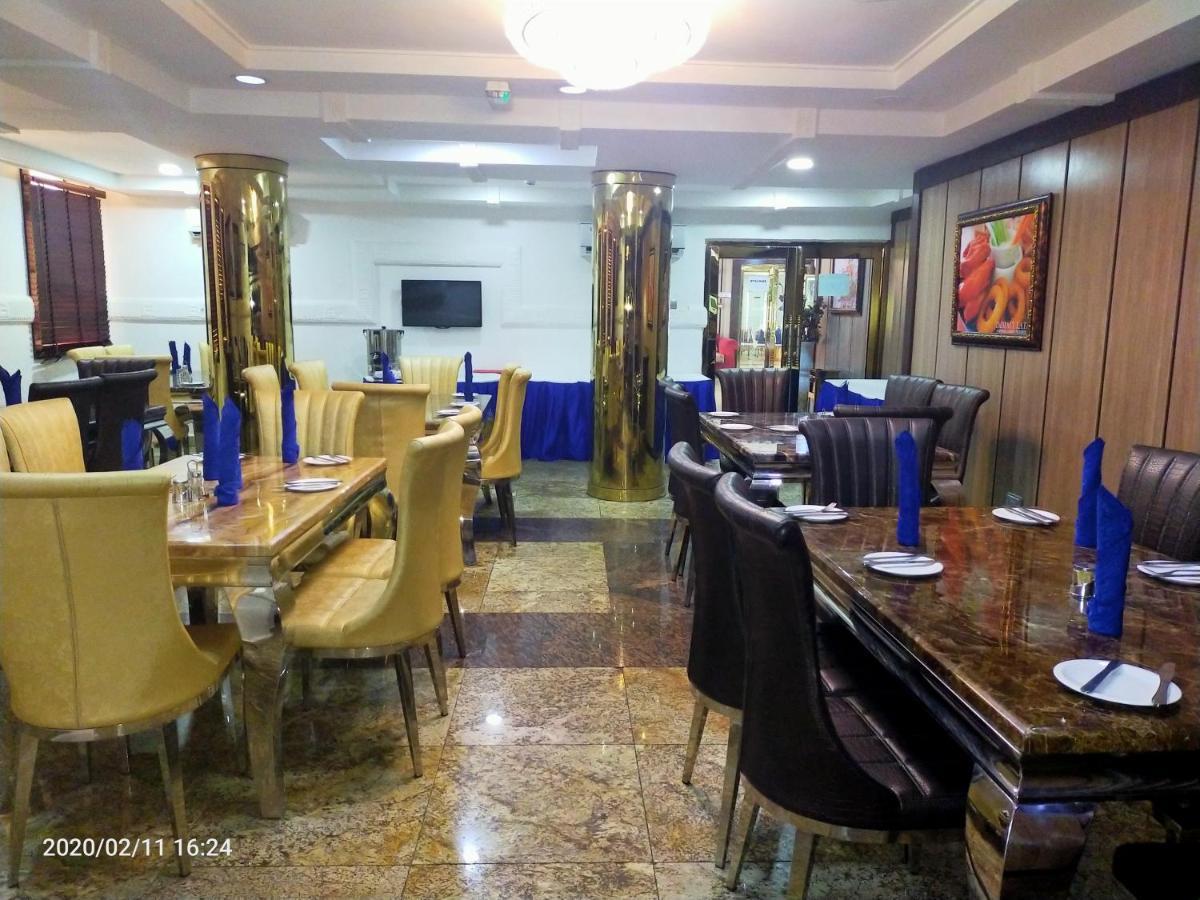 อิมมาคิวเลท แพลตินั่ม ลักชัวรี รีสอร์ต Hotel อาบูจา ภายนอก รูปภาพ
